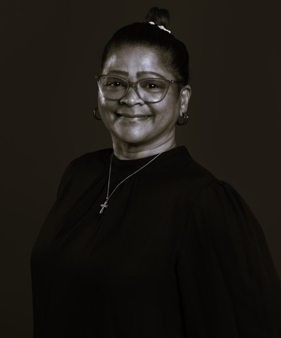 Professional portait photograph of Sandra Jonathan