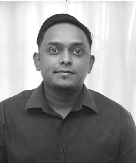 Professional portait photograph of Richard Murugan