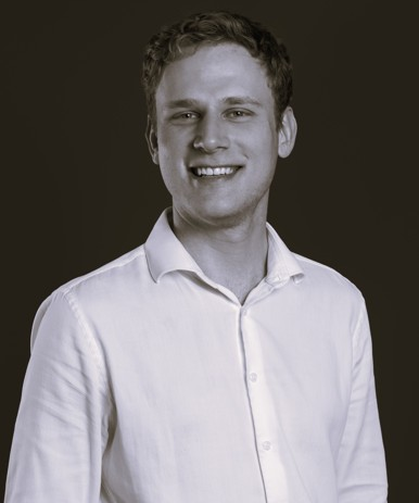 Professional portrait photograph of Arne van Hulst