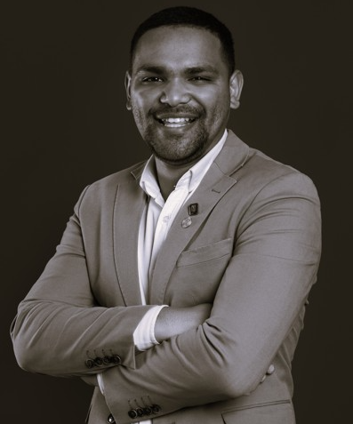 Professional portait photograph of Matthew Boer