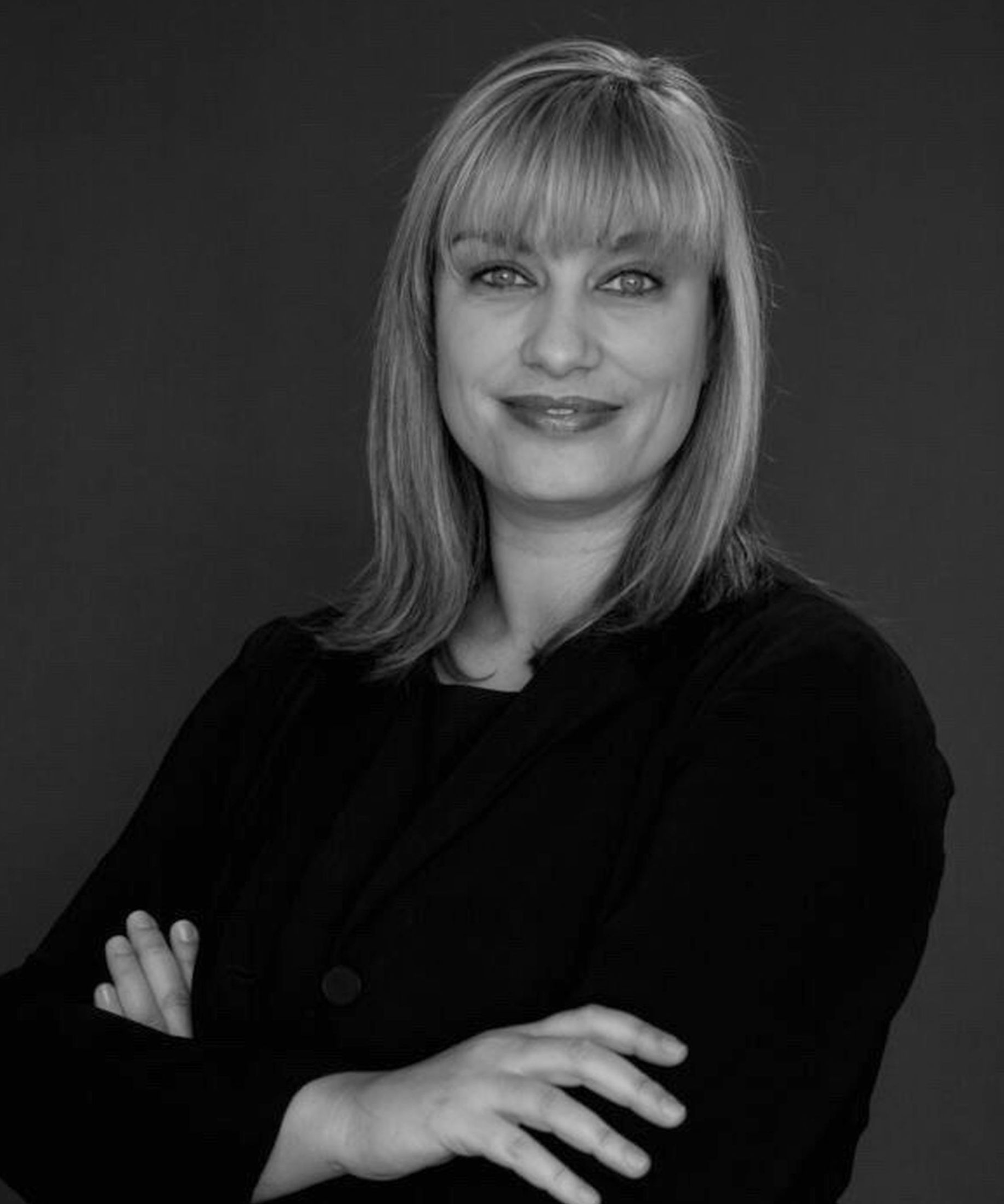 Professional portrait photograph of Lindi Koen