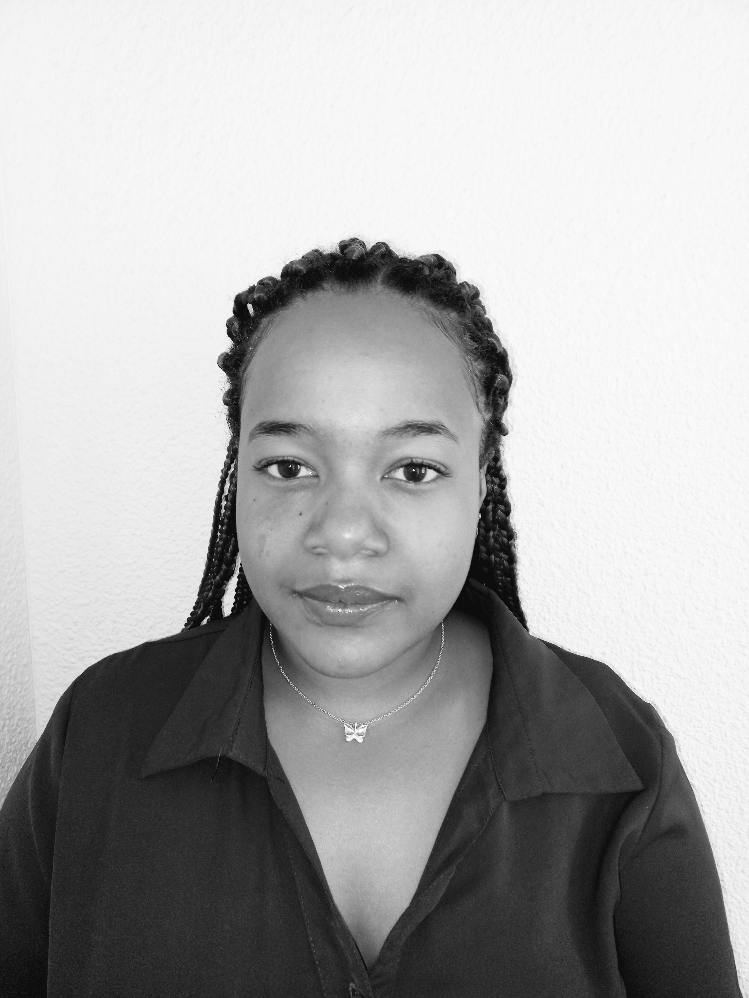 Professional portait photograph of Jasmine Summering