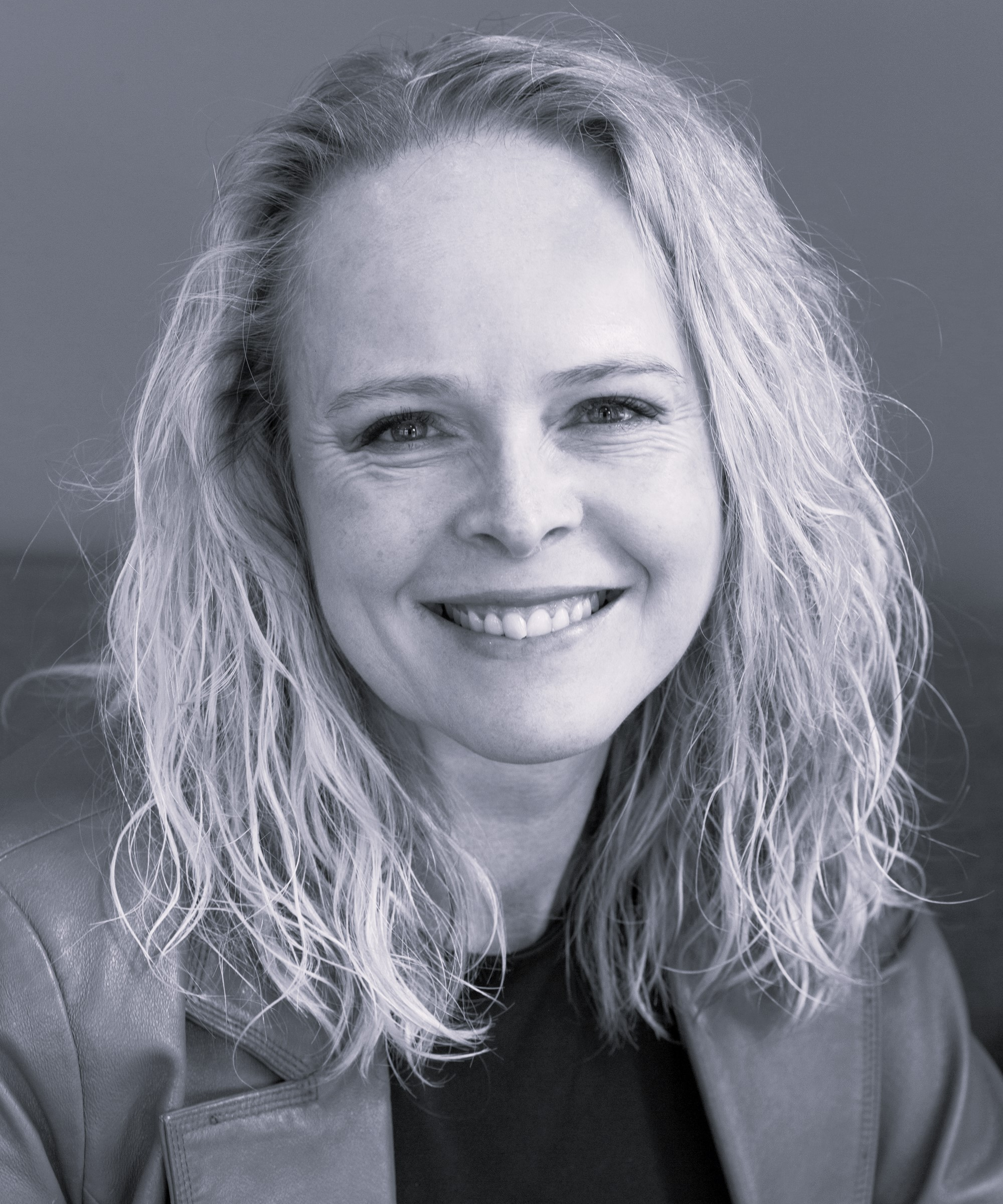 Professional portrait photograph of Annemie Nieman