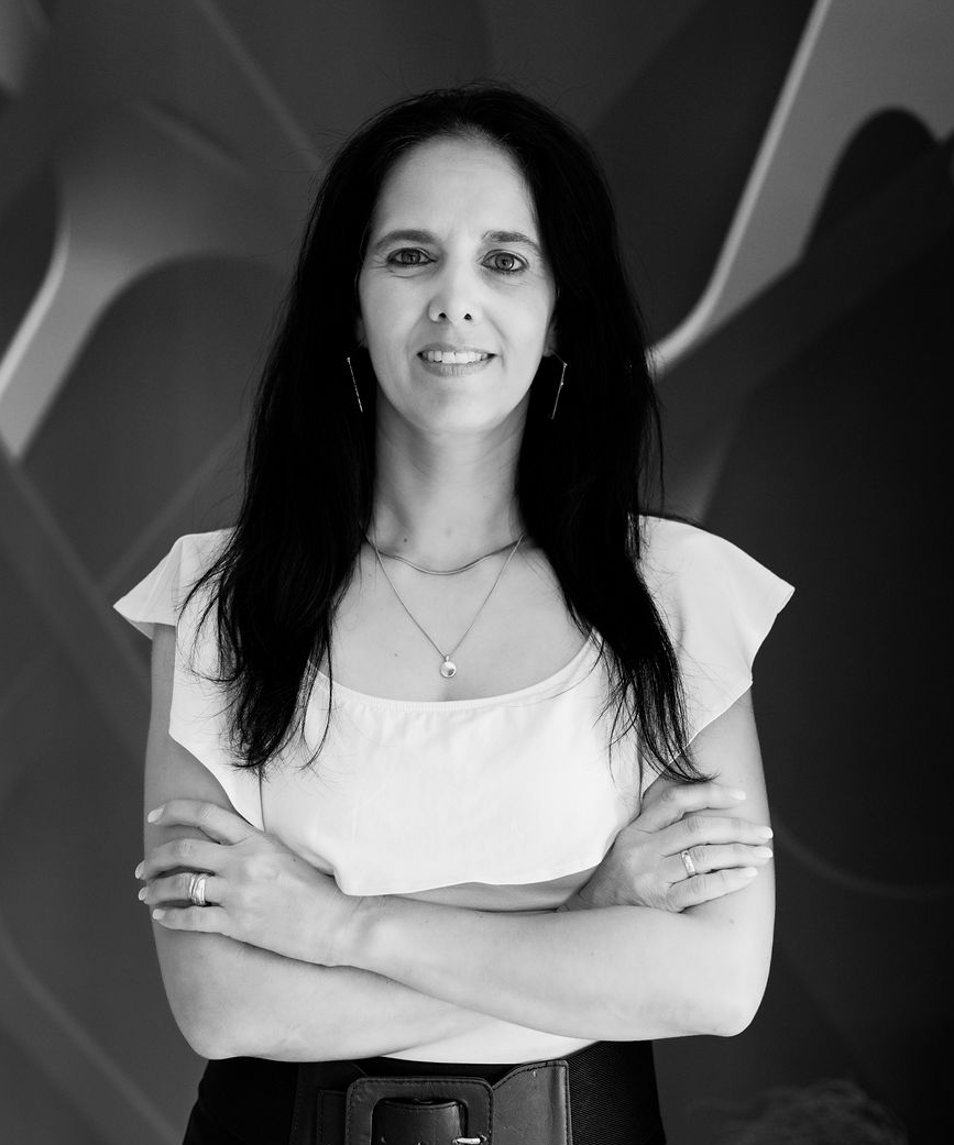 Professional portait photograph of Monica Da Silva