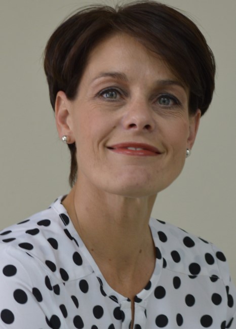 Professional portait photograph of Melanie Malan