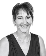 Professional portrait photograph of Elize Oosthuizen