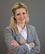 Professional portait photograph of Eileen Van Zyl