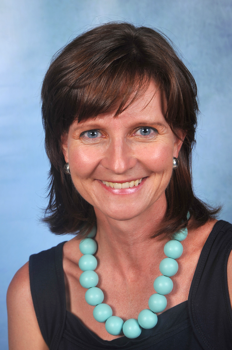 Professional portait photograph of Karen Muller