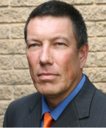 Professional portait photograph of Ken Axsel