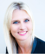 Professional portait photograph of Lesley Forbes