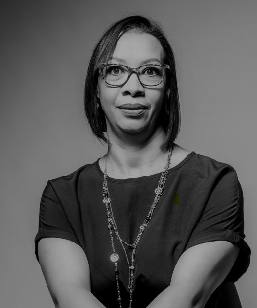 Professional portait photograph of Janine Shahnazaryan
